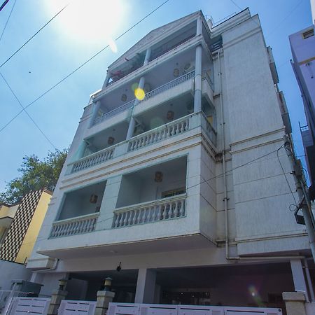 Oyo 23360 White Bricks Inn Bangalore Eksteriør bilde
